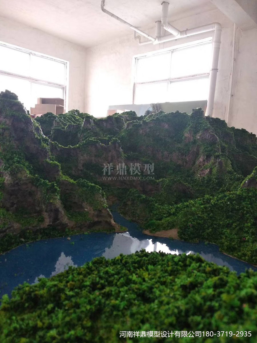 山体模型